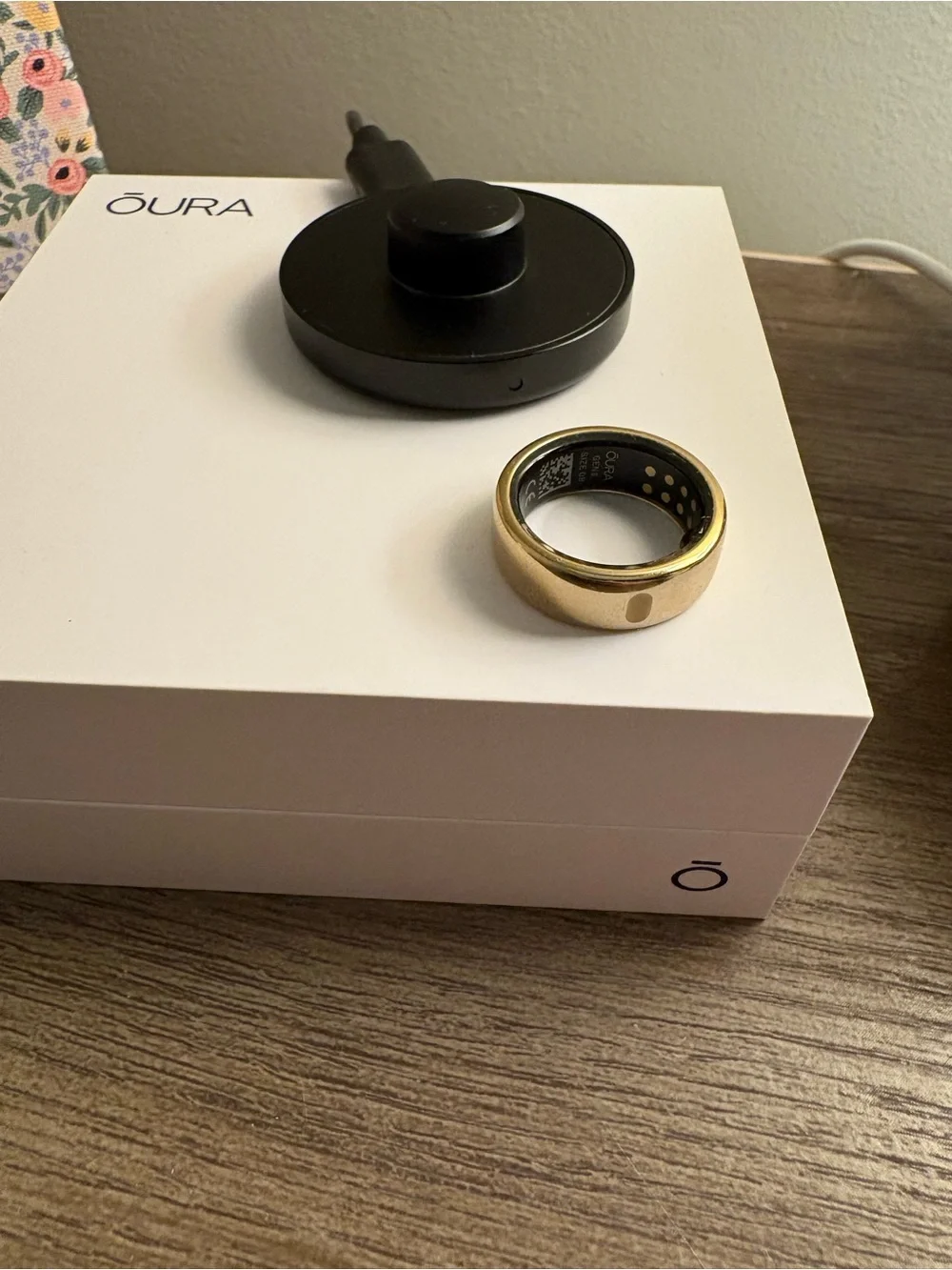 Oura Ring Gen 3 with Charging Dock - Gold